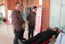 Wawali Arya Wibawa Apresiasi Donor Darah Serangkaian HUT ke-29 Perumda Tirta Sewakadarma Donor Darah