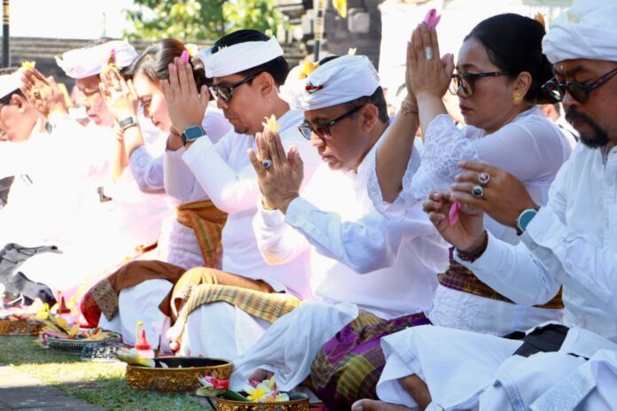 Ngaturang Bhakti Pujawali