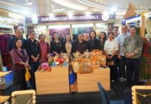 Putri Koster Angkat Potensi Kriya Bali pada Ajang HUT Ke-45 Dekranas di Makassar HUT Ke-45 Dekranas