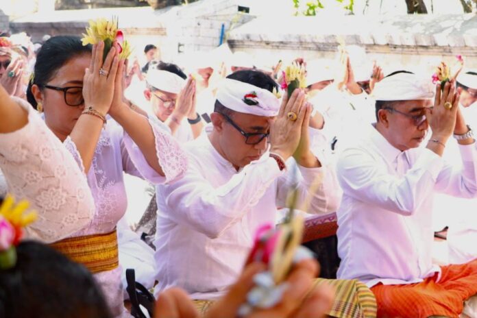 Ngaturang Bhakti Penyineban