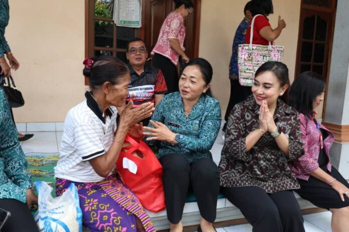 Menyapa dan Berbagi