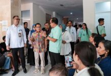 Tinjau Layanan BPJS di RS Ngoerah, Menko Muhaimin Apresiasi Pelayanan Tanpa Diskriminasi Tinjau Layanan BPJS di RS Ngoerah, Menko Muhaimin Apresiasi Pelayanan Tanpa Diskriminasi