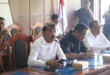 Ketua DPRD Buleleng Ajak Mahasiswa Cipayung Plus Kritis Berbasis Data, Beberkan Postur APBD 2026 Ketua DPRD Kabupaten Buleleng, Ketut Ngurah Arya saat menerima audiensi dari gabungan aliansi mahasiswa Cipayung Plus di Ruang Rapat Gabungan Komisi, Gedung Dewan Buleleng. Sumber Foto : Istimewa