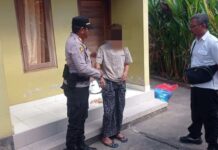 Bobol Villa, Sotong Ditangkap di Kawasan Lovina Terduga pelaku KPA alias sotong asal Desa Pakisan, Kecamatan Kubutambahan, Buleleng yang membobol villa saat diamankan polisi. Sumber Foto : Istimewa
