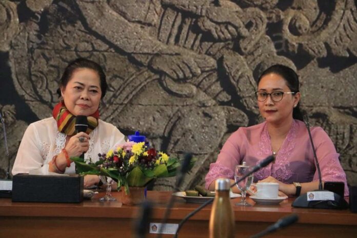 Perkuat Literasi Keuangan Digital, DWP Buleleng Ajak Perempuan Jadi Garda Terdepan Cegah Penipuan