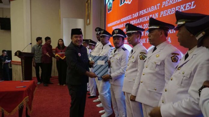 BaliPortalNews_ Perbekel Bupati Bangli Lantik 9 Perbekel, Tekankan Semangat “Super Team” Bangun Desa