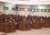 Bahas Dua Poin Krusial Bersama Eksekutif, Dewan Buleleng Soroti Dua Poin Penting Rapat Paripurna yang berlangsung di Ruang Sidang Utama DPRD Kabupaten Buleleng antara eksekutif dan Dewan Buleleng. Sumber Foto Istimewa