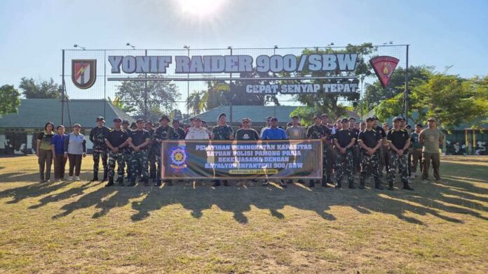 Satpol PP Kabupaten Buleleng Tingkatkan Kapasitas Personel Melalui Pelatihan Bersama Yonif Raider 900/SBW