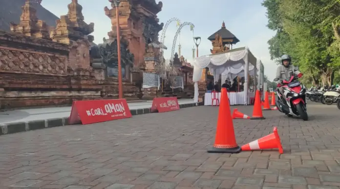 JalanPaving Sering Lewat Jalan Paving? Simak Tips Berkendara Aman dari Astra Motor Bali