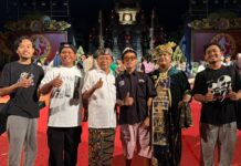 Gubernur Koster Bersama Ribuan Masyarakat Nikmati Parade Gong Kebyar Dewasa Duta Gianyar dan Badung Parade Gong Kebyar Dewasa