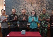 Luncurkan Inovasi “SAKTI” dan “EMAAK PKK”, Bupati Sutjidra Optimisi Perkuat Akurasi Adminduk Luncurkan Inovasi “SAKTI” dan “EMAAK PKK”, Bupati Sutjidra Optimisi Perkuat Akurasi Adminduk